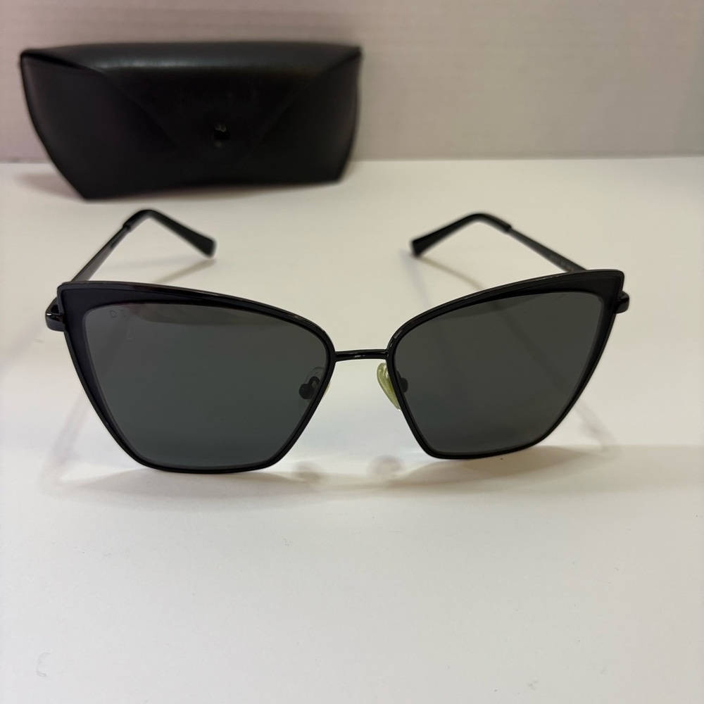 Diff Eyewear Becky Sunglasses